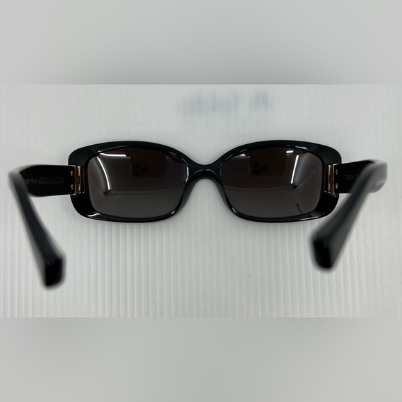 Louis Vuitton Soupcon PM Black Gold-Hinged Sunglasses - Picture 8 of 16